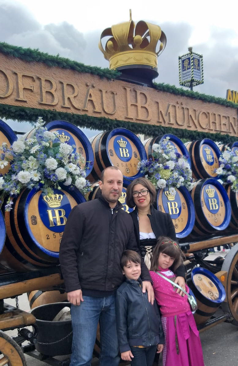 2010 Scholar Braulio de Albuquerque with Family in 2020