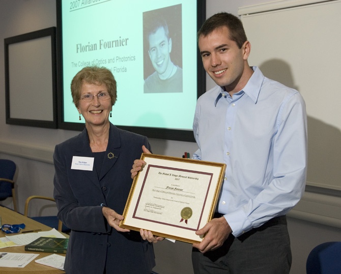 2007 Scholar Florian Fournier accepts award from Tina Kidger