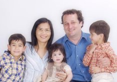 2004 Andrew Rakich family in 2007 2004 Andrew Rakich family in 2007